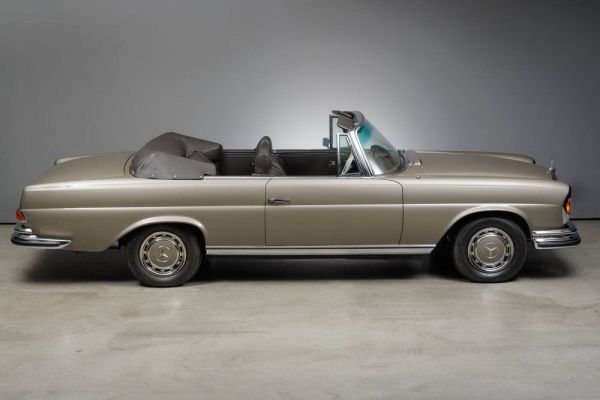 Mercedes-Benz 280 SE 1970 123614