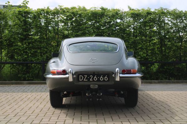 Jaguar E-Type 4.2 1967 50582