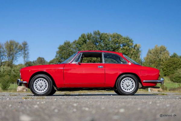 Alfa Romeo 2000 GT Veloce 1973 49612