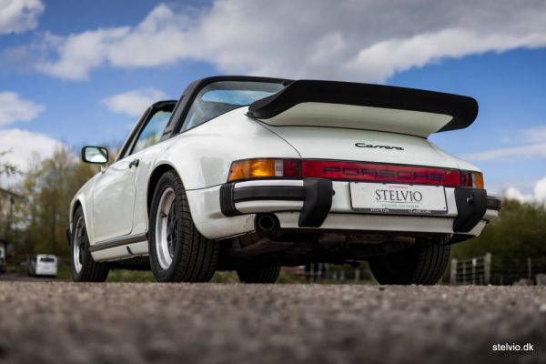 Porsche 911 Carrera 3.2 1984 94817