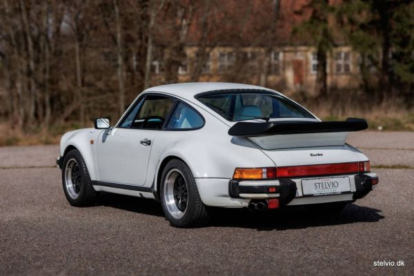 Porsche 911 Turbo 3.3 1980 117710
