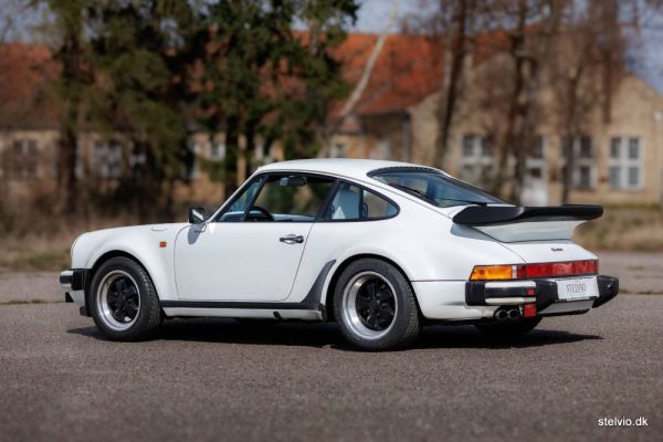 Porsche 911 Turbo 3.3 1980 117711