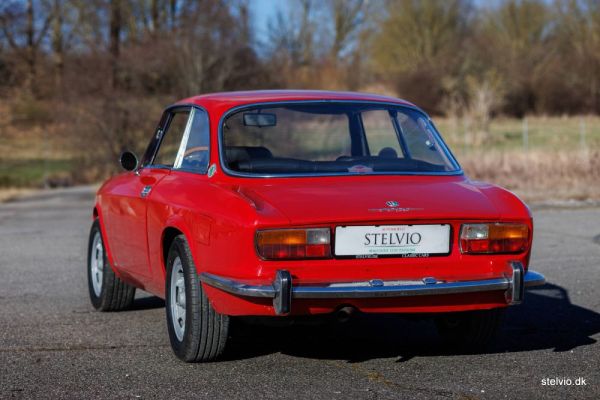 Alfa Romeo 2000 GT Veloce 1972 117829
