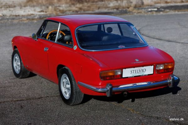Alfa Romeo 2000 GT Veloce 1972 117832