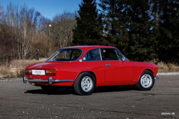 Alfa Romeo 2000 GT Veloce 1972 117835