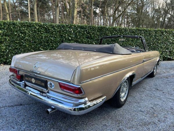 Mercedes-Benz 220 SE b 1963 118507