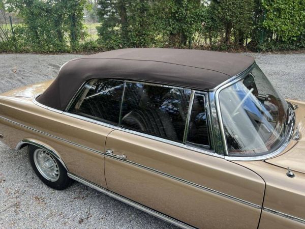 Mercedes-Benz 220 SE b 1963 118511