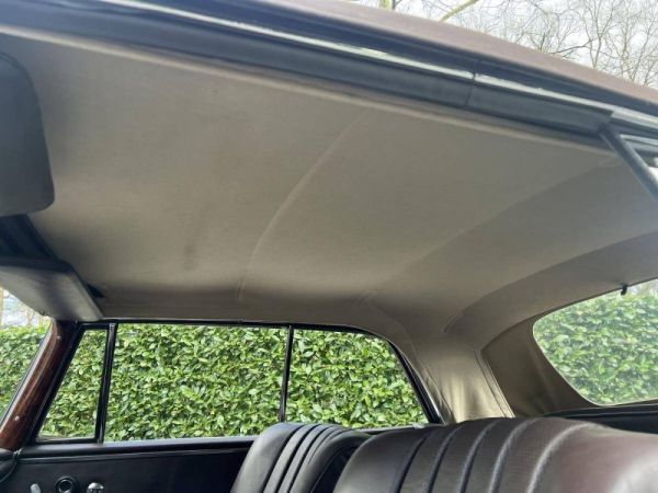 Mercedes-Benz 220 SE b 1963 118514