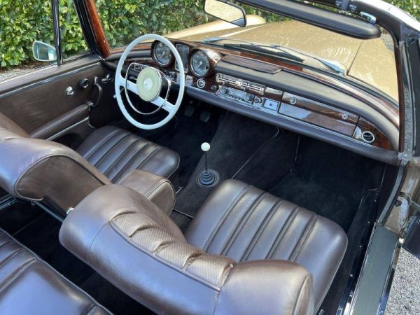 Mercedes-Benz 220 SE b 1963 118517