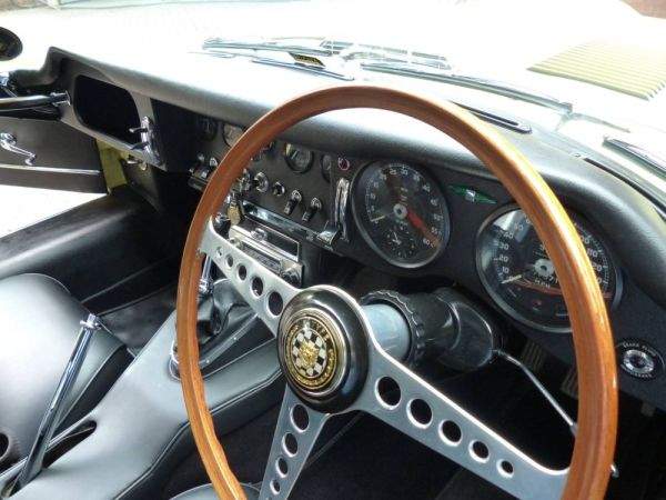 Jaguar E-Type 3.8 1964 117249