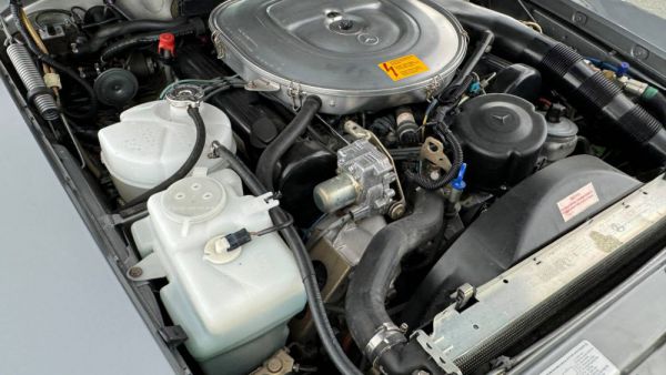 Mercedes-Benz 560 SL 1987 48921