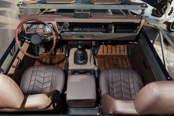 Land Rover Defender 90 1991 48440