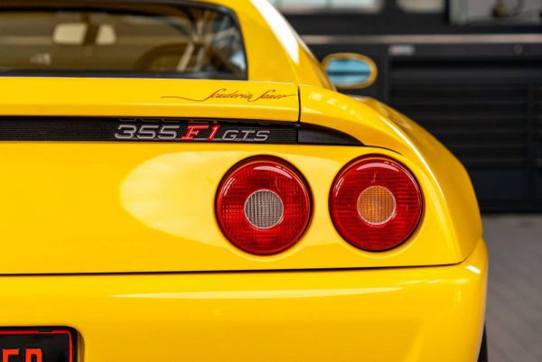 Ferrari F 355 F1 GTS 1998 74943