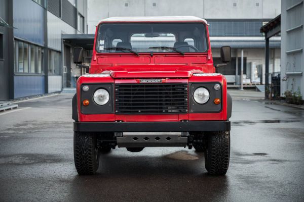 Land Rover Defender 90 1996 48137