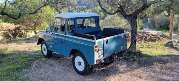 Land Rover 88 1976
