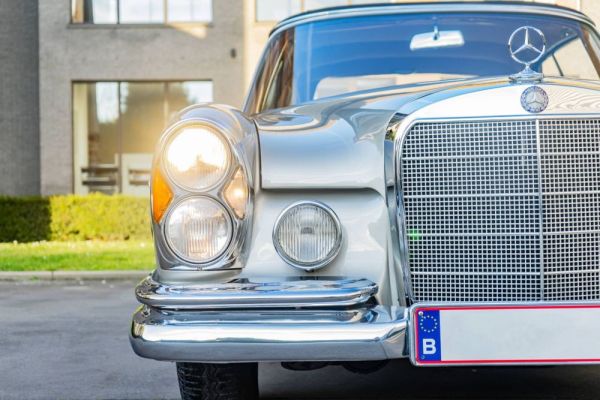 Mercedes-Benz 300 SE 1966 111351