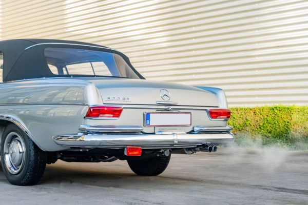 Mercedes-Benz 300 SE 1966 111357