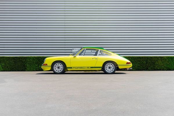 Porsche 911 2.0 L 1967 124136
