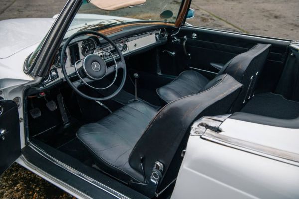 Mercedes-Benz 230 SL 1965
