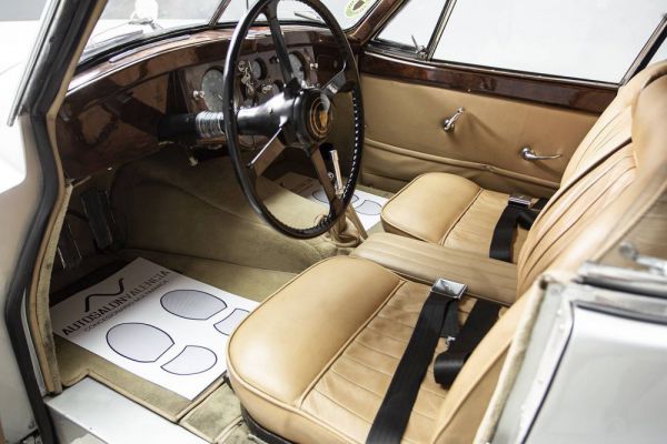Jaguar XK 120 FHC 1952 41411
