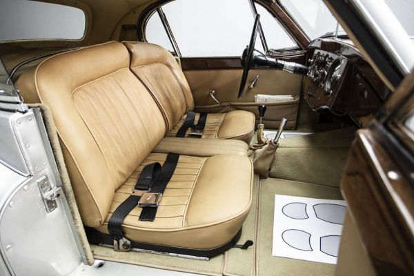 Jaguar XK 120 FHC 1952 41413