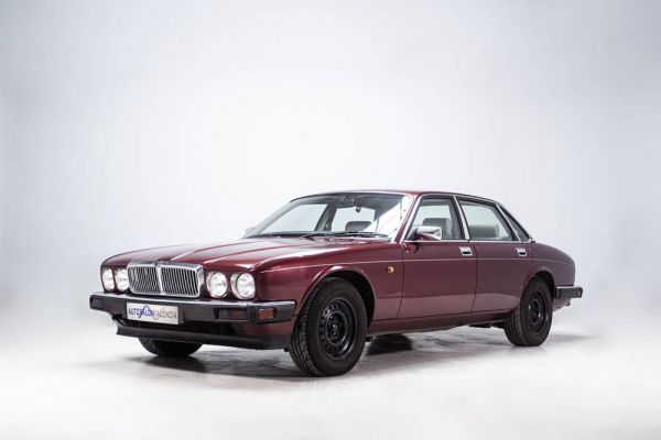 Jaguar XJ 40 3.2 1991 77600
