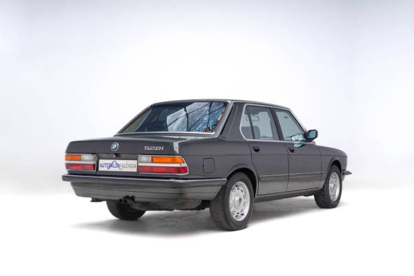 BMW 528i 1986 119418