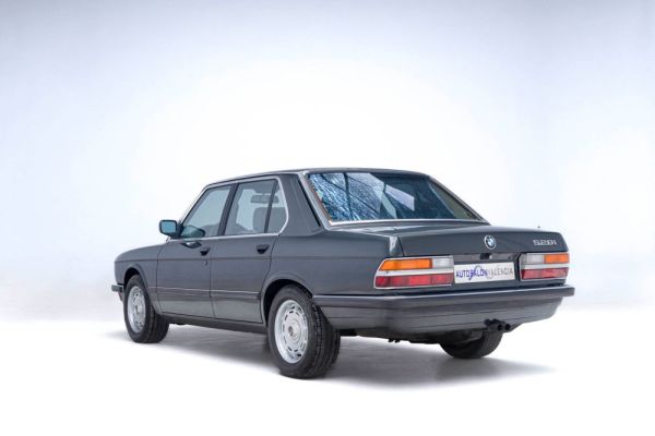 BMW 528i 1986 119419