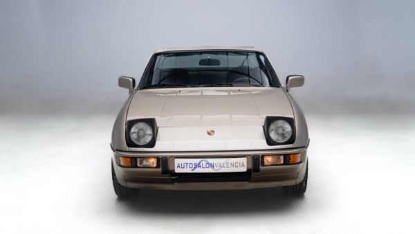 Porsche 924 1983