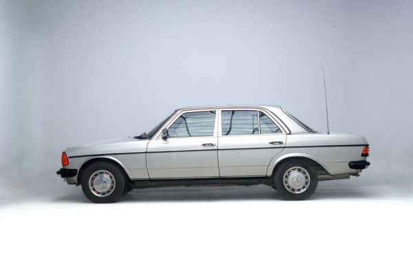 Mercedes-Benz 300 d 1985 128129
