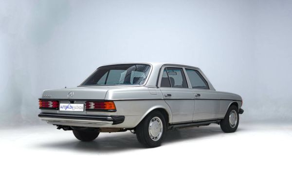 Mercedes-Benz 300 d 1985 128130
