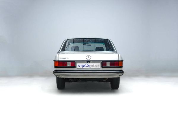 Mercedes-Benz 300 d 1985 128132