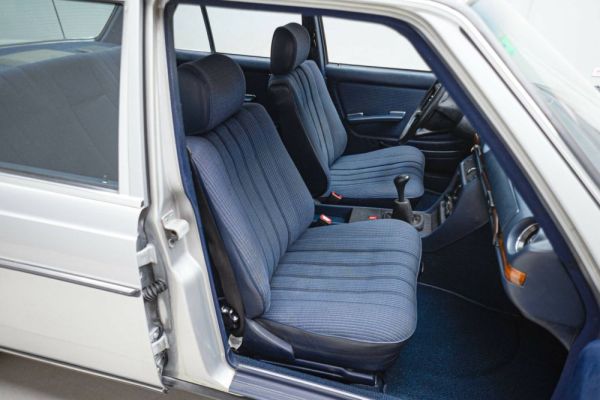 Mercedes-Benz 300 d 1985 128134