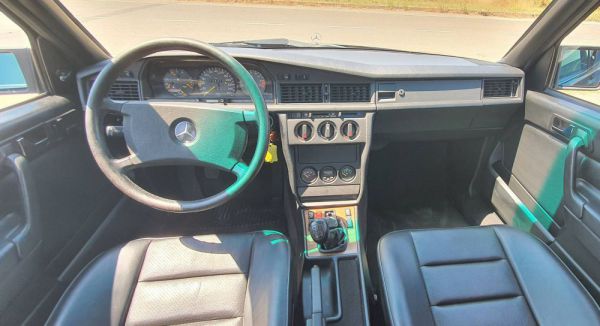 Mercedes-Benz 190 E 2.5-16 1989 40957