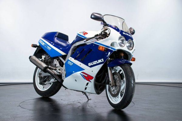 Suzuki GSX-R 750 1989 110262