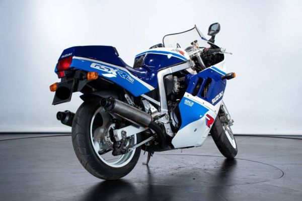 Suzuki GSX-R 750 1989 110269