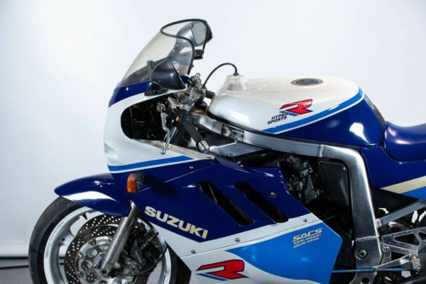 Suzuki GSX-R 750 1989 110274