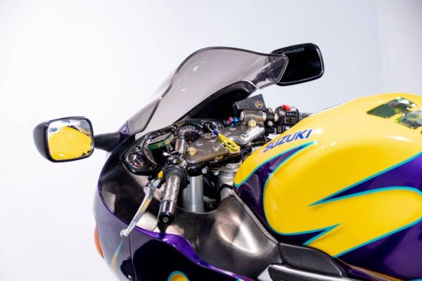 Suzuki GSX Hayabusa 1300 2001 110283