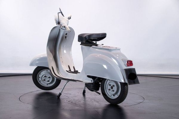 Piaggio Vespa 50 N 1964 110287