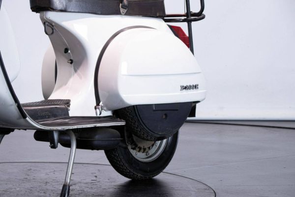 Piaggio Vespa P 200 E 1978 110300