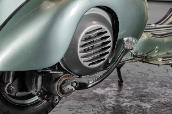 Piaggio Vespa 125 1949 110408