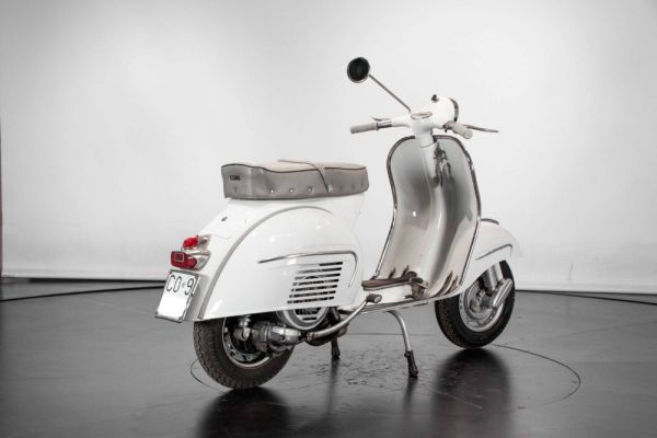 Piaggio Vespa 160 GS 1963 110437