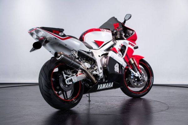 Yamaha YZF 600 R6 2000 112751