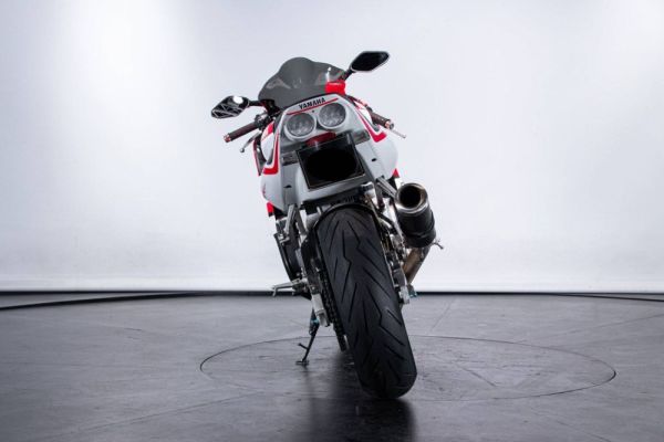 Yamaha YZF 600 R6 2000 112752