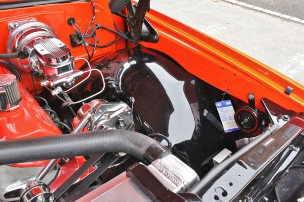 Chevrolet Suburban 1970 131135