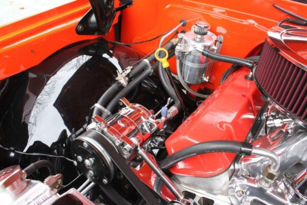 Chevrolet Suburban 1970 131136