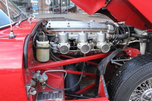 Jaguar E-Type 4.2 1966 131663