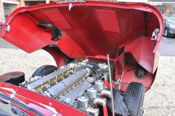 Jaguar E-Type 4.2 1966 131664