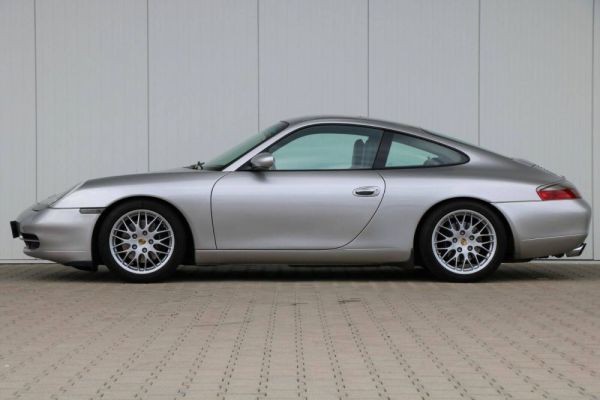 Porsche 911 Carrera 2000 899