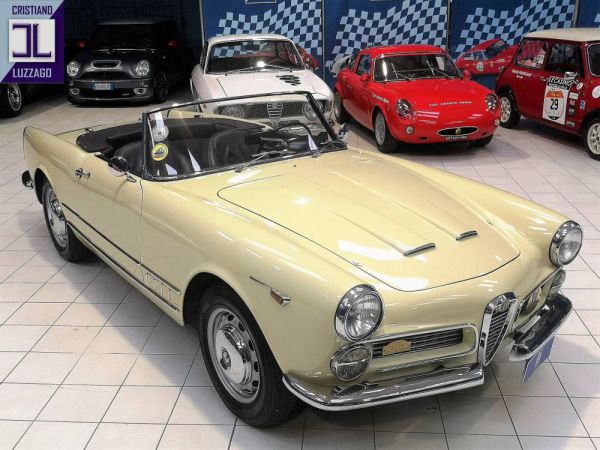 Alfa Romeo 2000 Spider 1961 5850